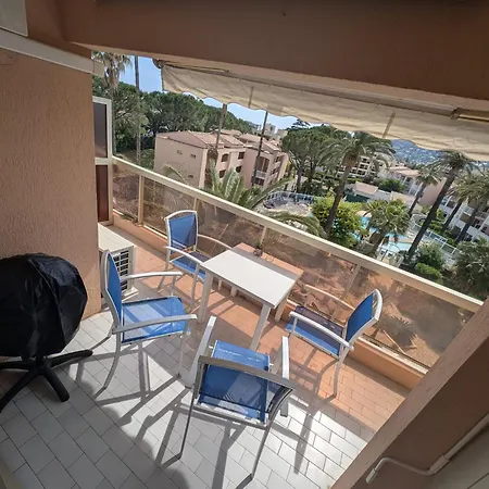 De Avec Piscine & Transat, A 2 Minutes De La -bat N7 - 2 Cote A Cote Terrasse Communicante Selon Les Disponibilites Vallauris